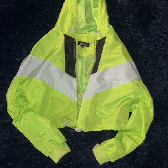 Lime green jacket - Picture 3 of 6